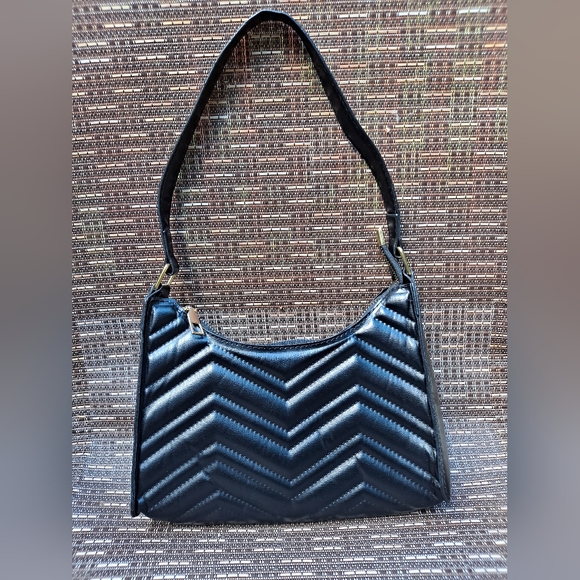 unbranded Handbags - Y2K Black Chevron Print Faux Leather Handbag Purse